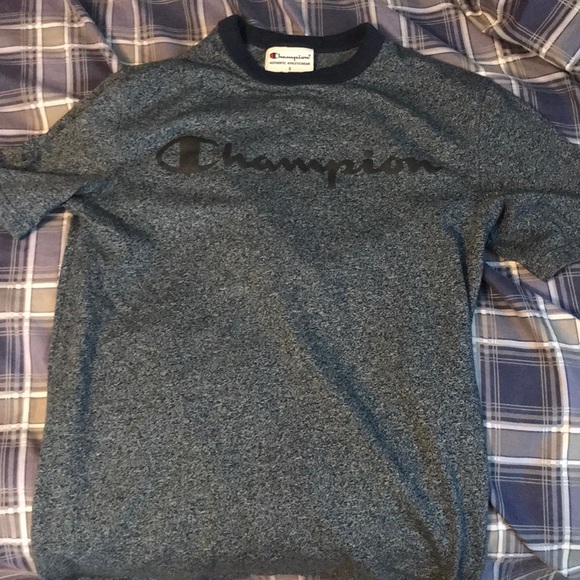 Short Sleeve Champion Shirt Men’s Small - Picture 1 of 1